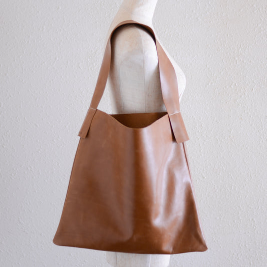 レザーショルダーバッグ Brown