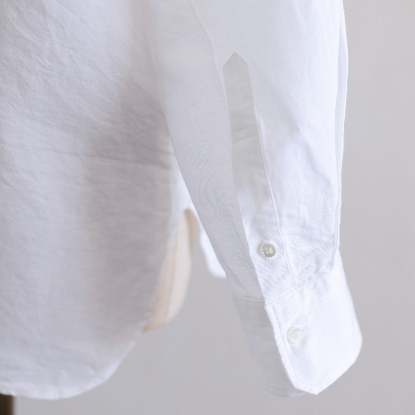Linen cotton band collar shirt Off White
