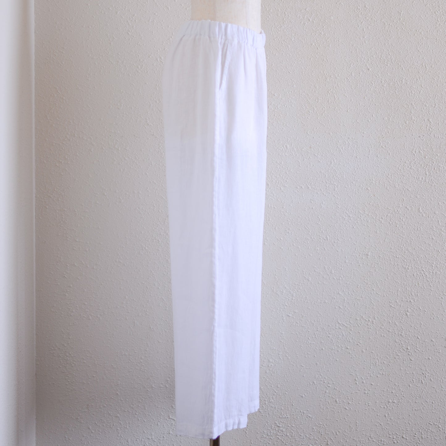 リネンストレートパンツ White