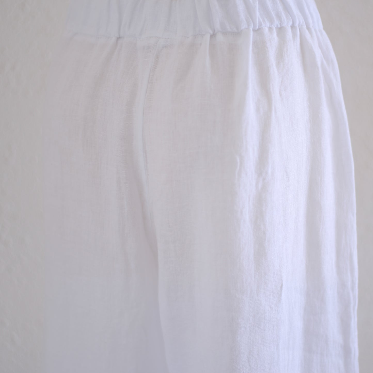 リネンストレートパンツ White