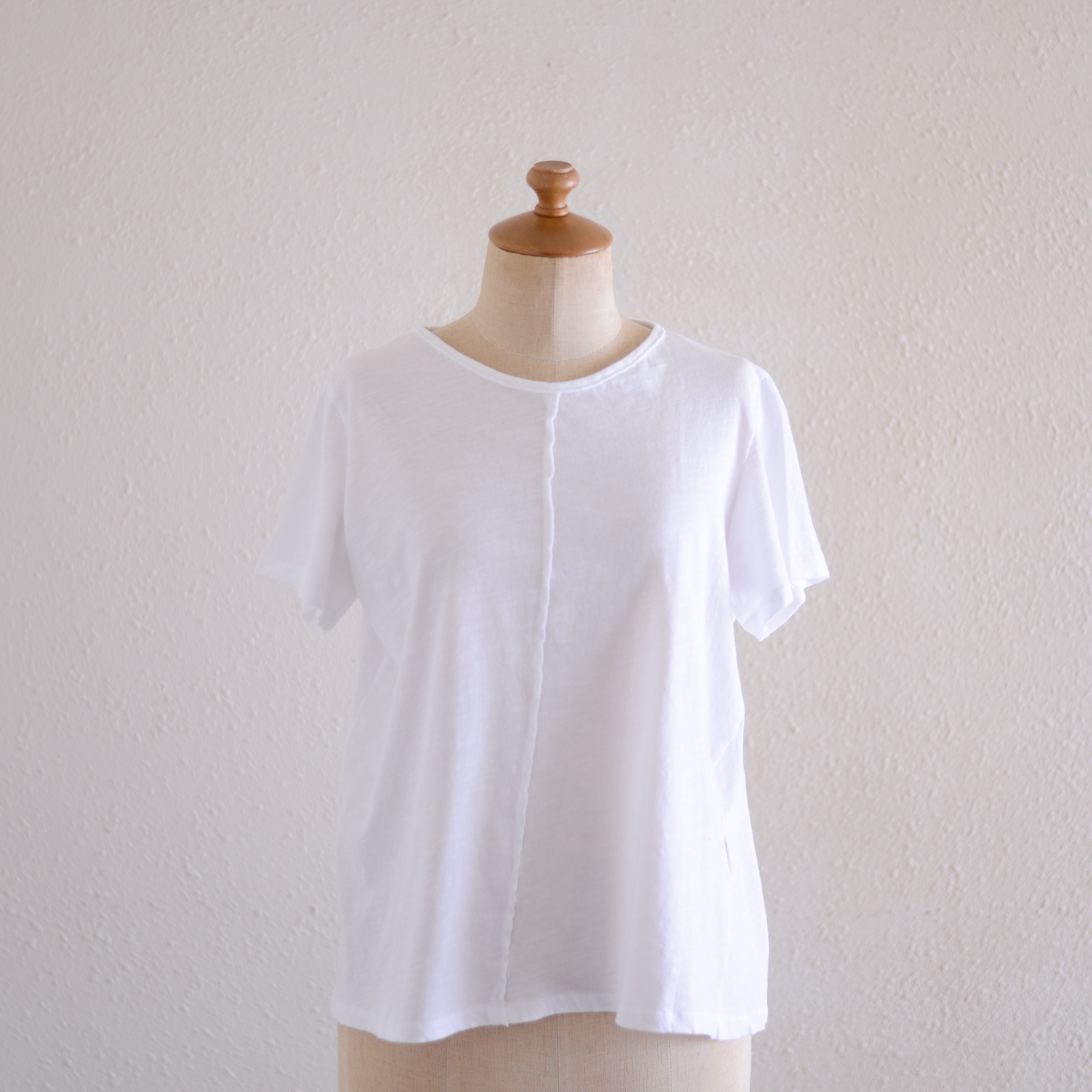 【新品未使用】OMMO ホワイト ショートスリーブ トップス ソフトコットンショートスリーブTシャツ Off White – MAR ONLINE STORE