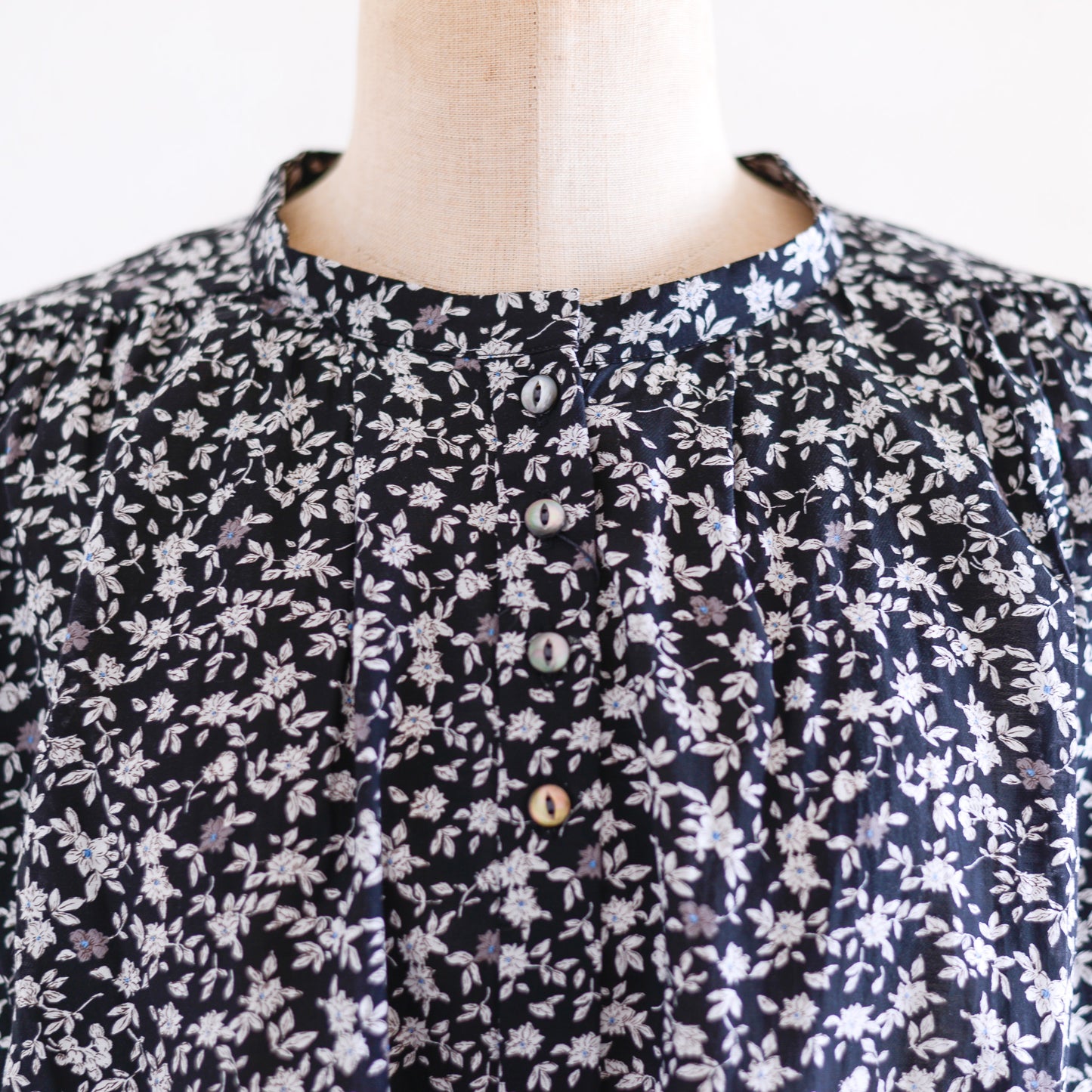Cotton Cupra Flower Blouse Black