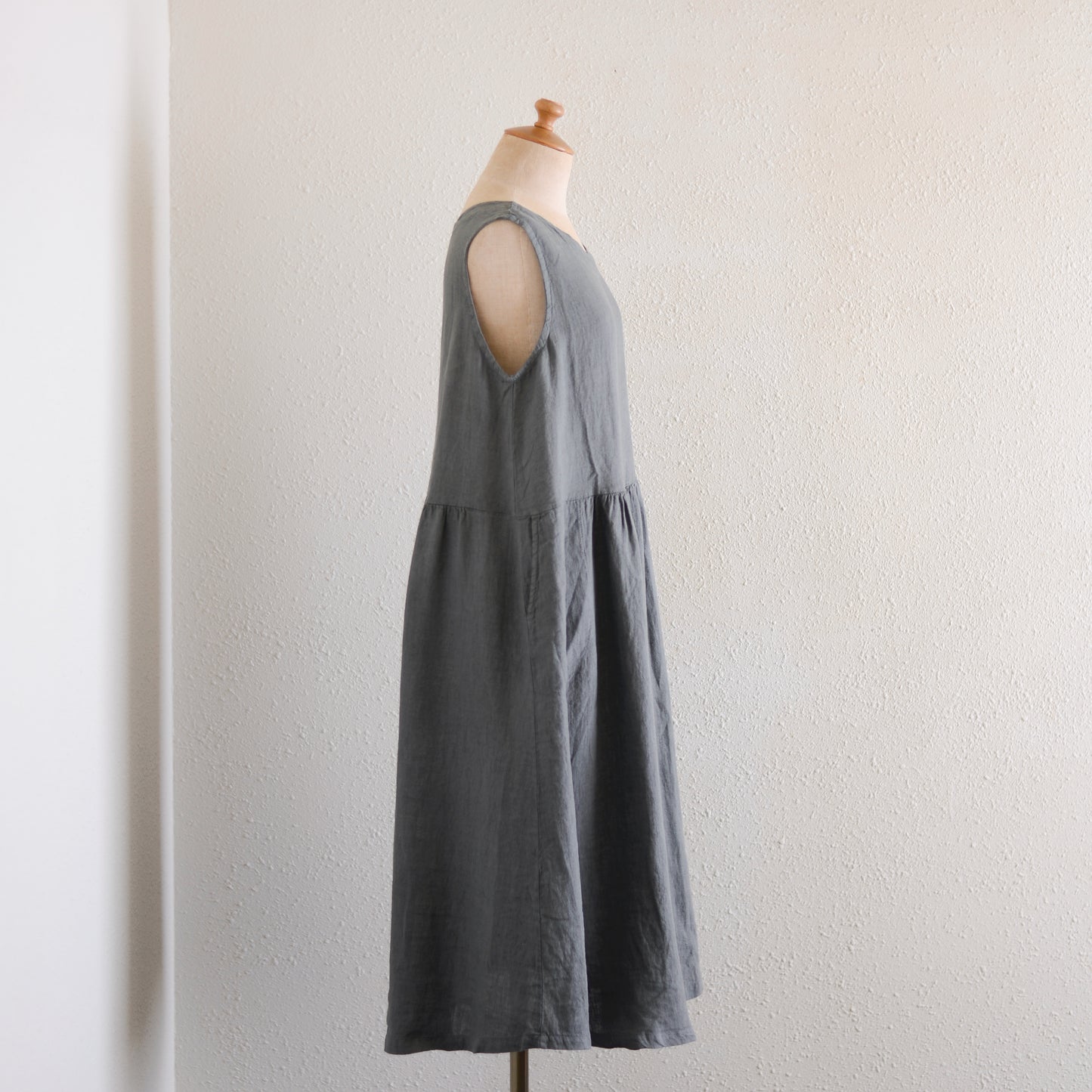 リネンギャザーウエストワンピース Charcoal Gray