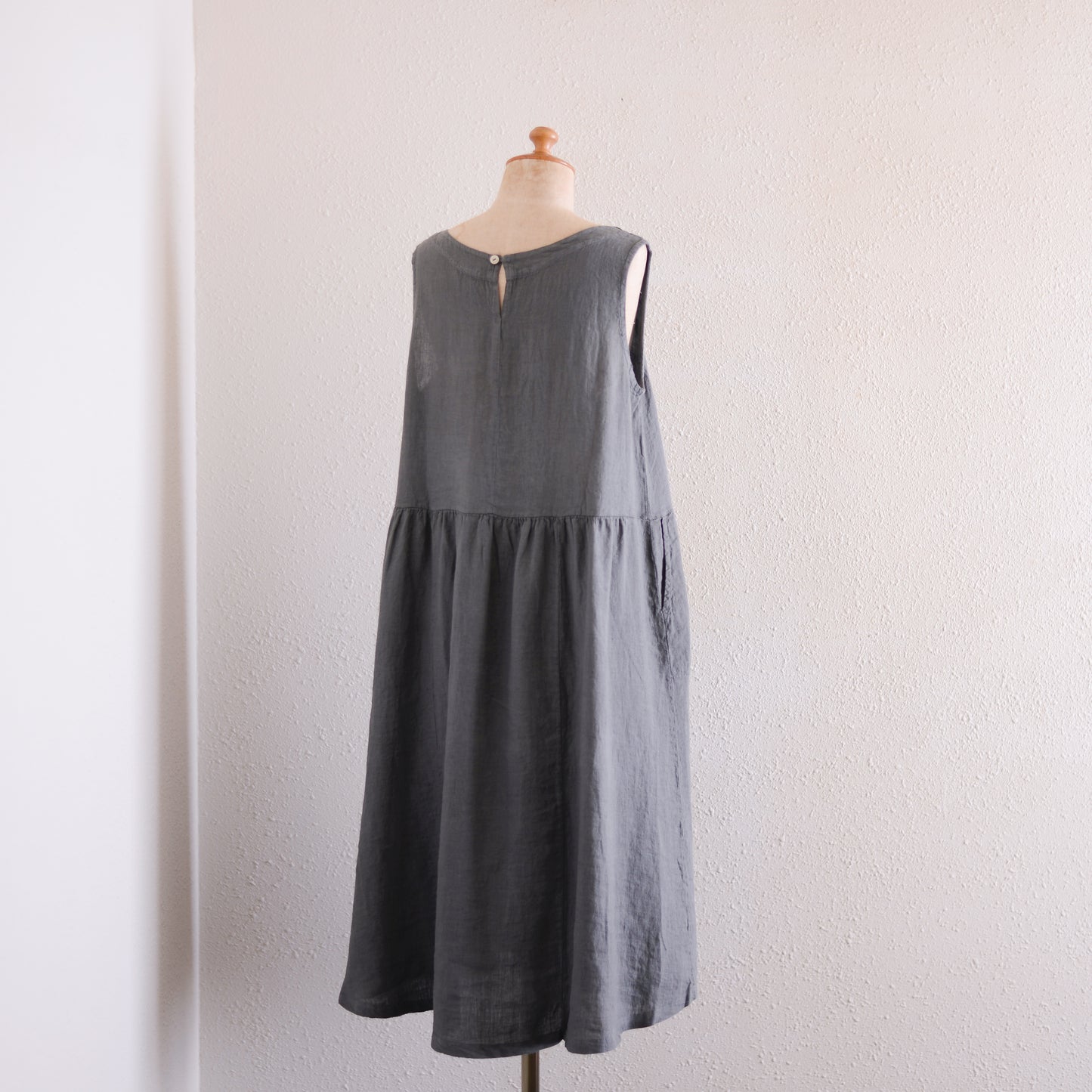 リネンギャザーウエストワンピース Charcoal Gray