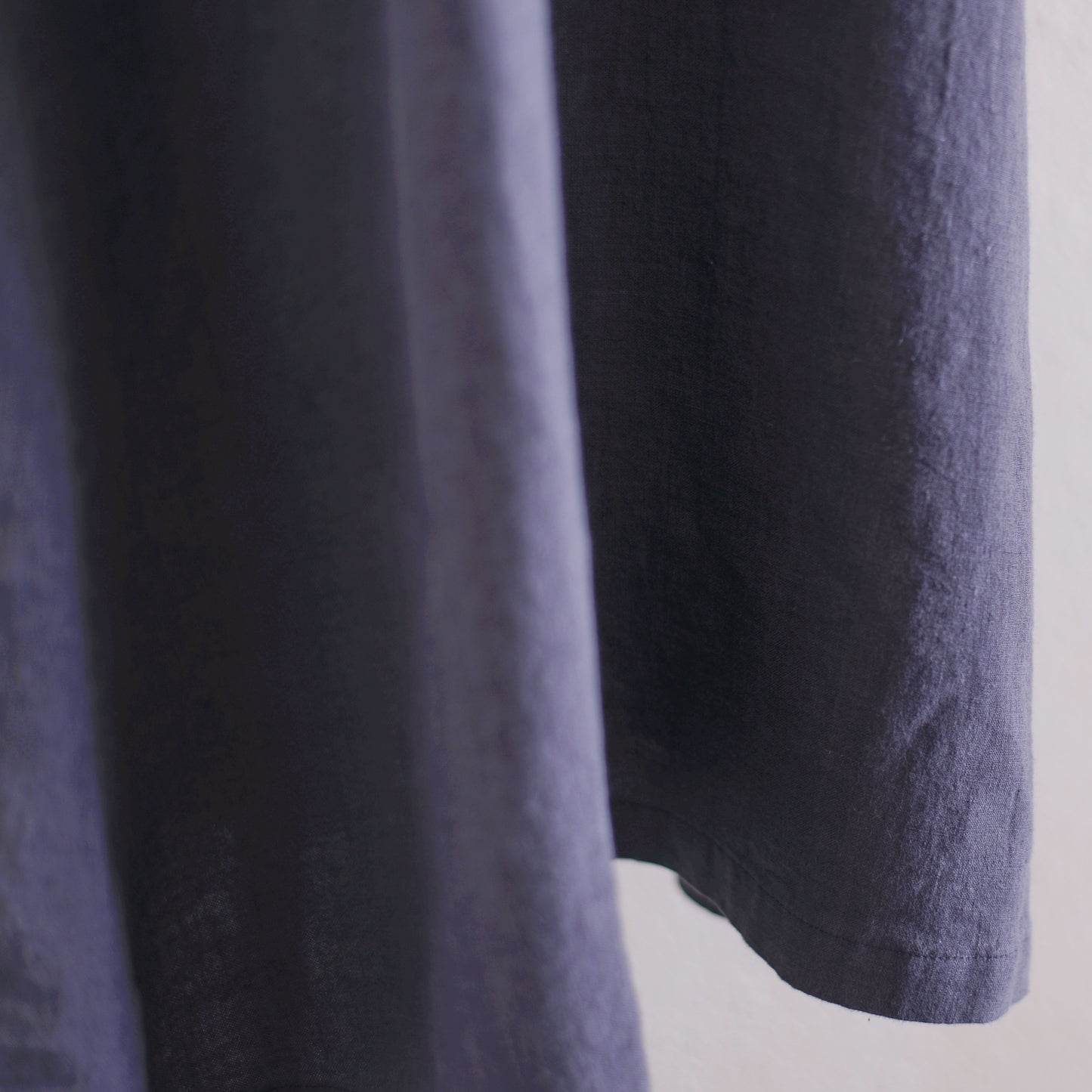 リネンVネックフレアジャンパースカート Charcoal Gray