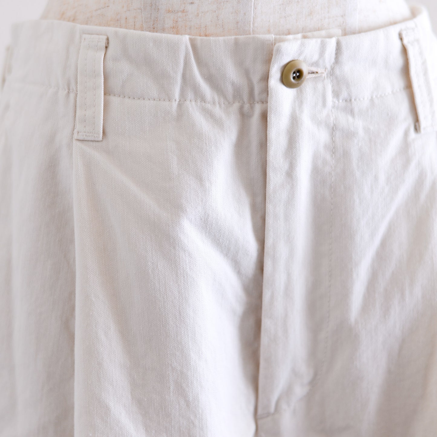 コットンテーパードチノパンツ Ivory