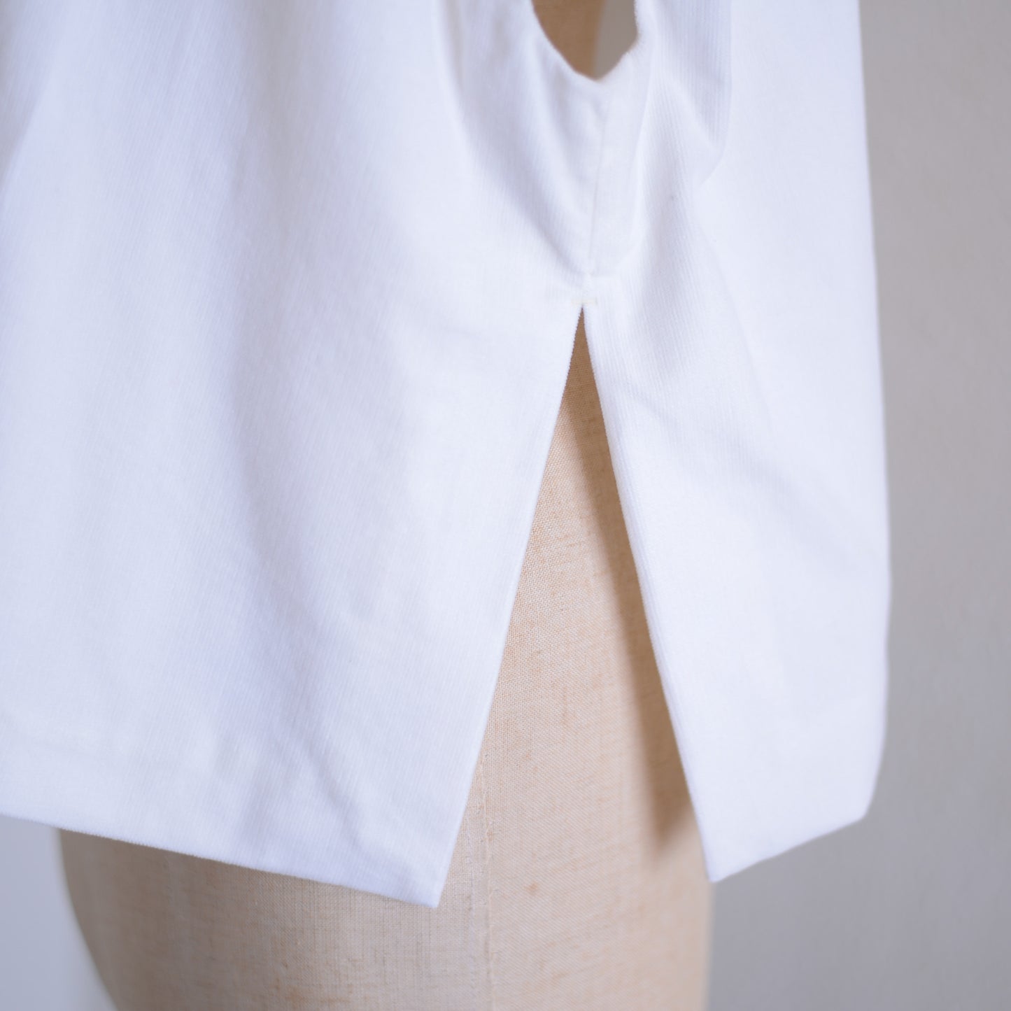 コットン２ウェイVネックベスト Off White