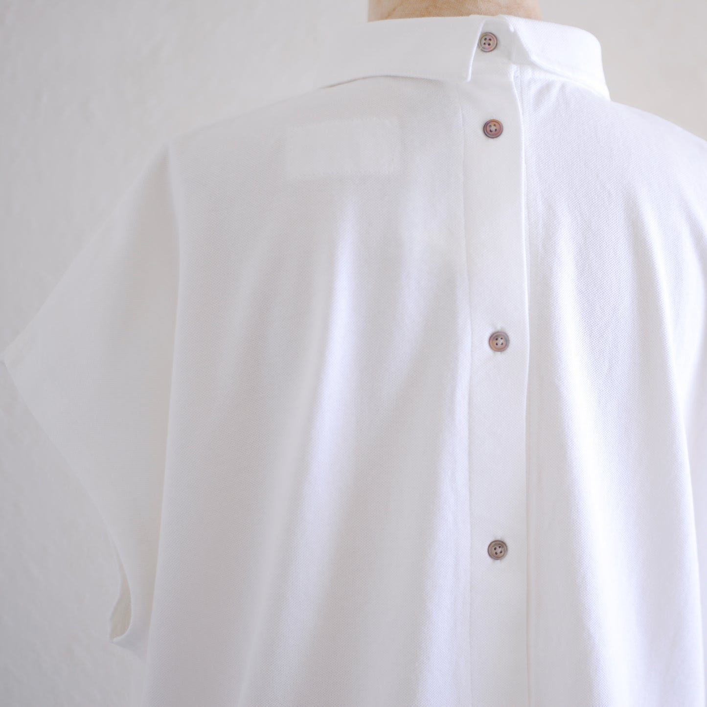 コットン鹿子ラウンドカラープルオーバー Off White