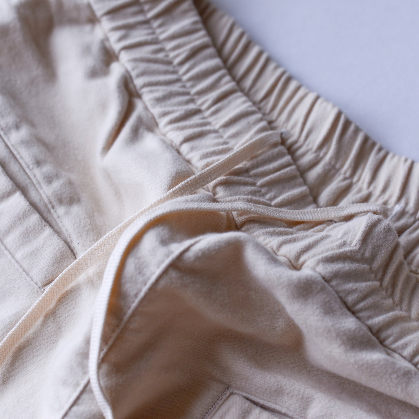 オーガニックコットンプレミアムスエードパンツ 生成