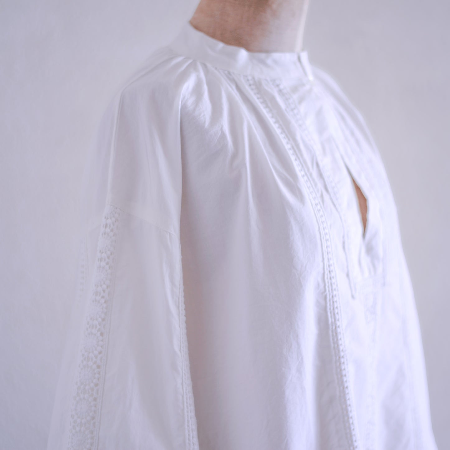 コットンスタンドレースブラウス Off White